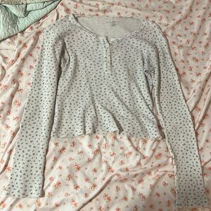 Brandy Melville floral button long sleeve tee thermal top